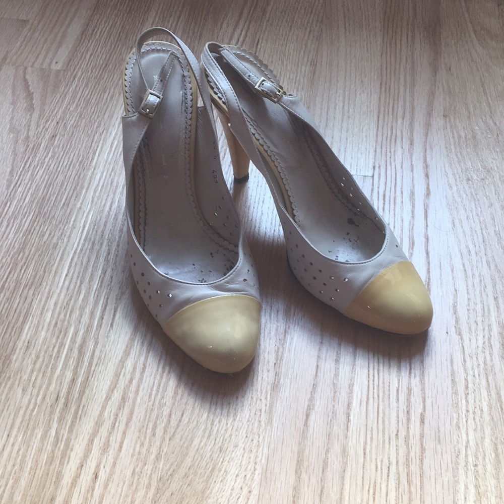 Beige Pumps - image 1